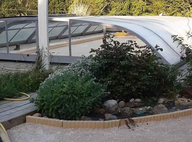 Bed & Breakfast Familiale Avec Piscine Chauffee Et Jacuzzi 3*